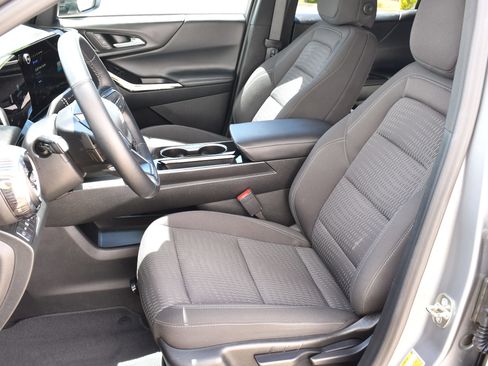 Used 2025 Chevrolet Equinox LT image 19