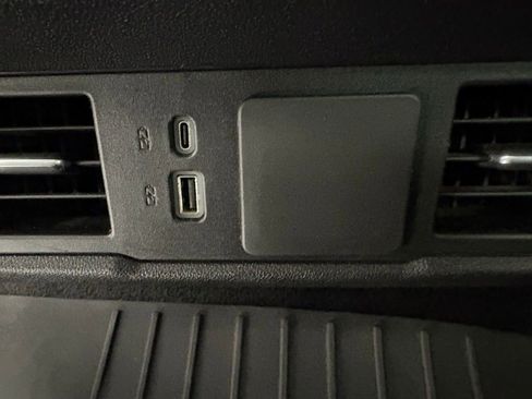 Used 2024 Chevrolet Silverado 2500 Custom w/ Custom Value Package image 43