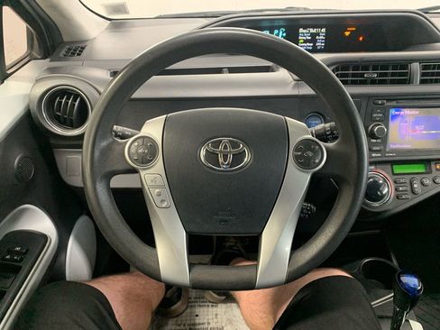 Used 2014 Toyota Prius C Three image 29