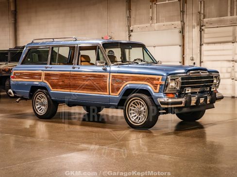 Used 1987 Jeep Grand Wagoneer AWD/4WD image 1