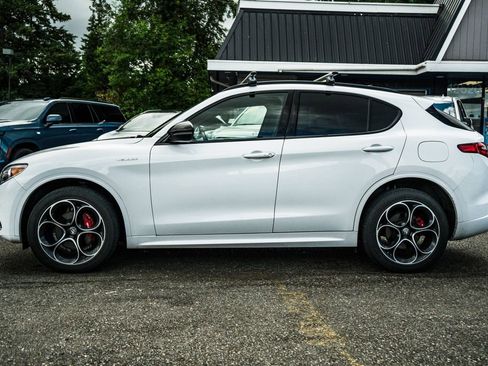 Used 2022 Alfa Romeo Stelvio Veloce AWD/4WD image 15