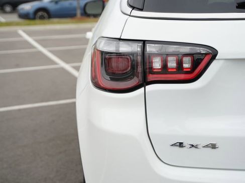 Used 2022 Jeep Compass Limited image 39