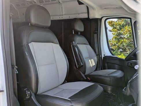Used 2025 RAM ProMaster 2500 w/ Convenience Group FWD image 15