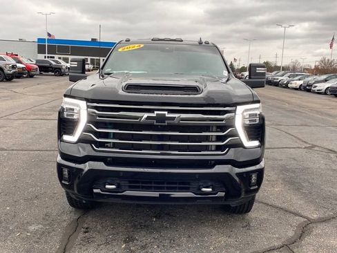 Certified 2024 Chevrolet Silverado 2500 High Country w/ Midnight Edition image 2