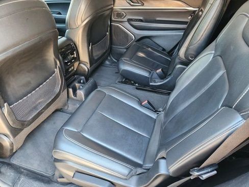 Used 2022 Jeep Grand Cherokee L Limited image 31