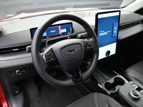 Used 2021 Ford Mustang Mach-E Premium image 17