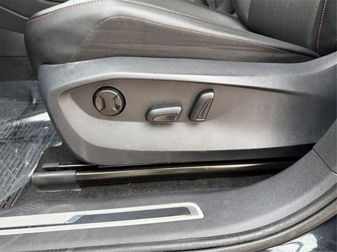 Used 2024 Volkswagen Tiguan Wolfsburg Edition image 17