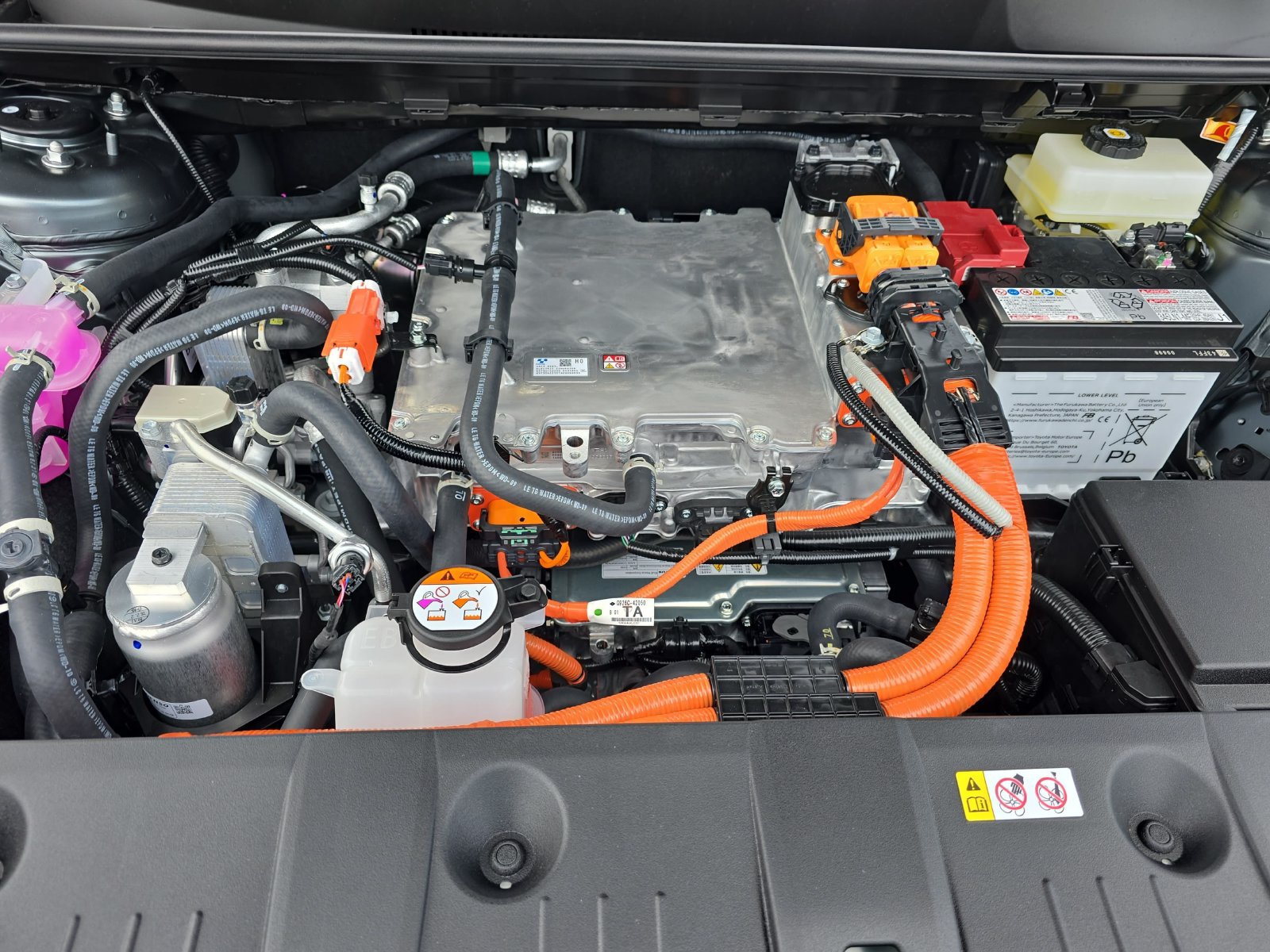 New 2026 Toyota C-HR AWD/4WD image 33