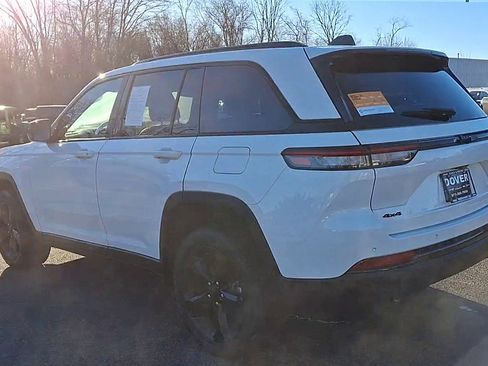 Certified 2024 Jeep Grand Cherokee Altitude image 6