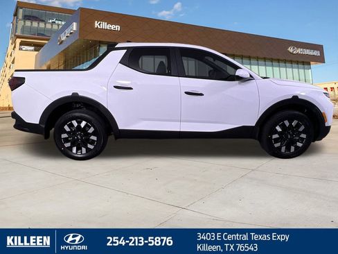 Used 2025 Hyundai Santa Cruz SE image 10