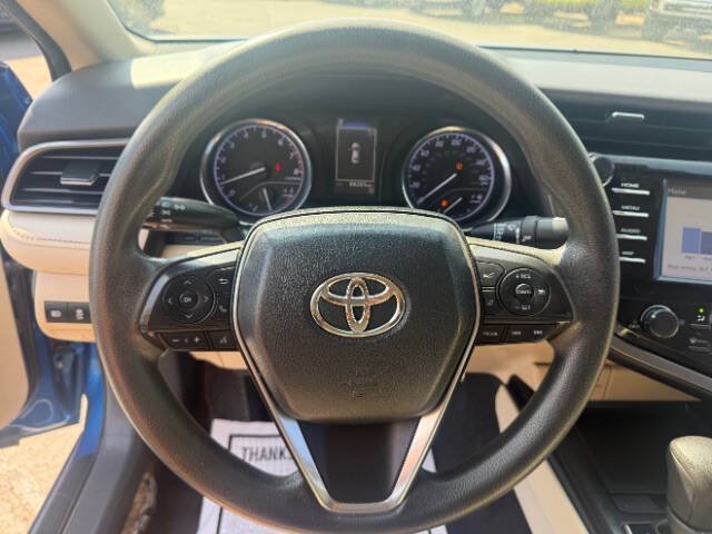 Used 2020 Toyota Camry LE w/ Carpet Mat Package FWD image 11