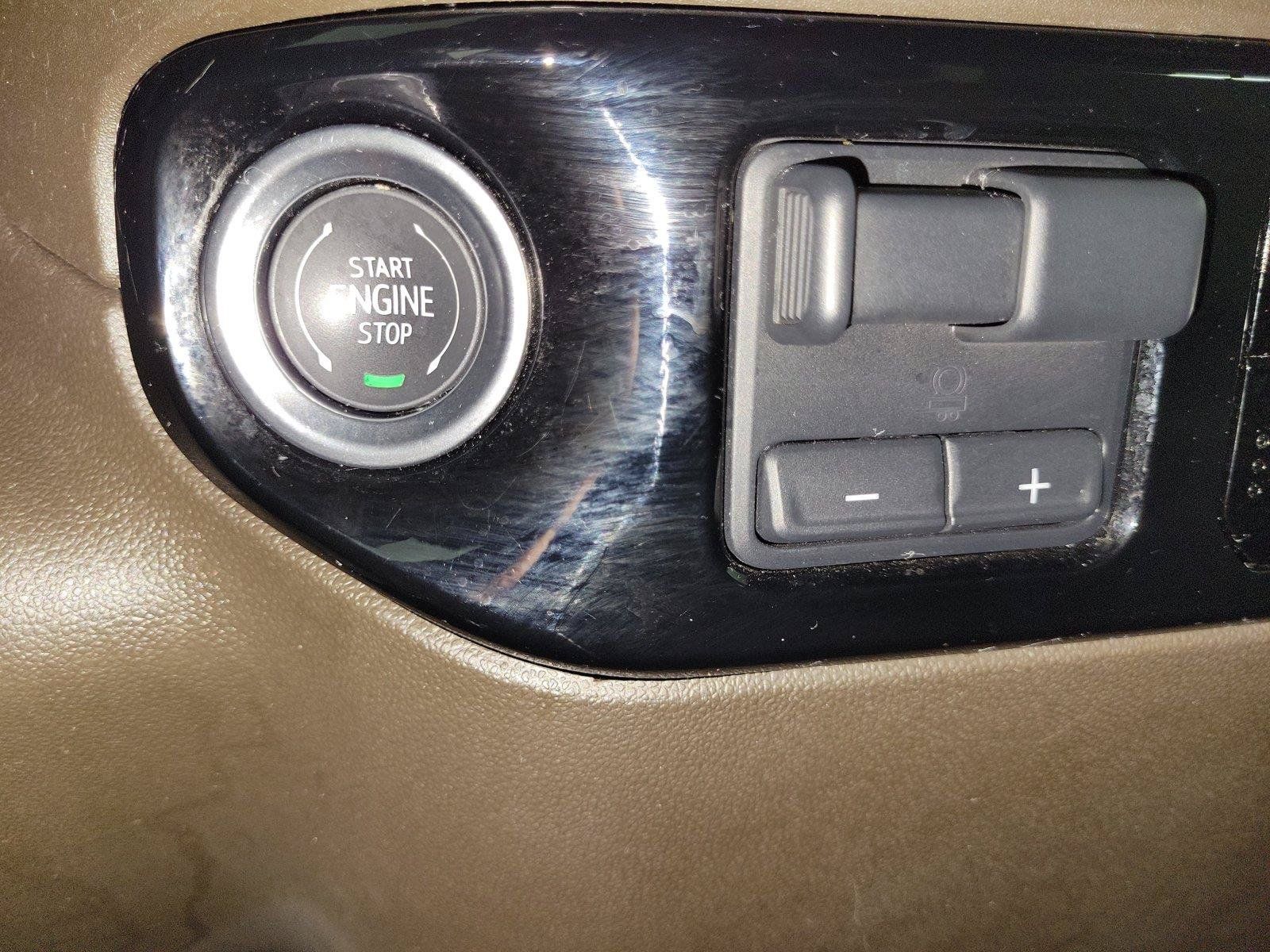 Used 2025 GMC Sierra 1500 SLT RWD image 35