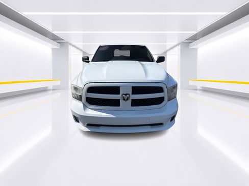 Used 2015 RAM 1500 Express AWD/4WD image 1
