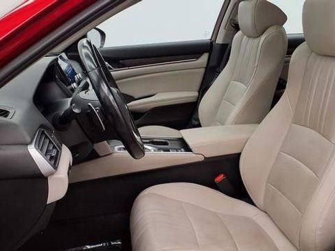 Used 2022 Honda Accord Touring image 18