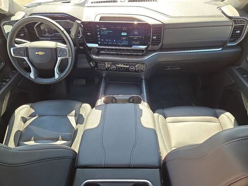 Used 2024 Chevrolet Silverado 2500 LT w/ Texas Edition AWD/4WD image 17