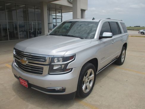 Used 2015 Chevrolet Tahoe LTZ RWD image 2