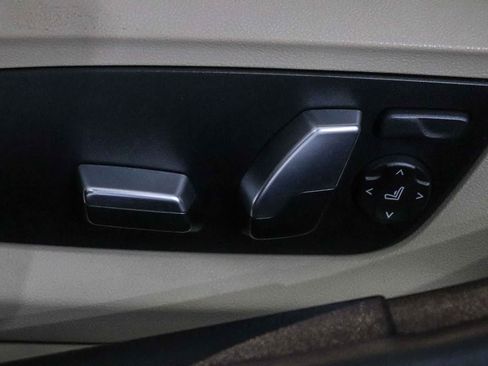 Used 2019 BMW 530e w/ Convenience Package RWD image 21