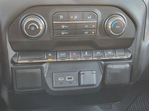 Used 2021 Chevrolet Silverado 1500 Custom image 15