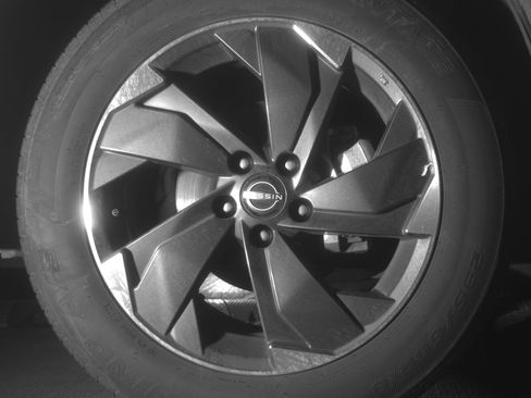 Used 2025 Nissan Rogue SV AWD/4WD image 13