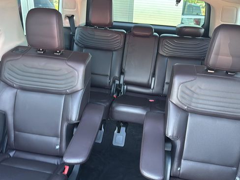 New 2025 Ford Expedition Platinum w/ Platinum Ultimate Package image 19