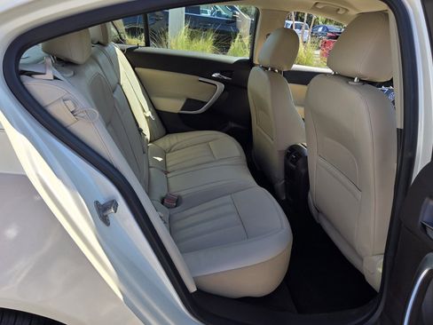 Used 2013 Buick Regal Premium image 17