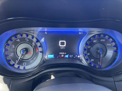 Used 2016 Chrysler 300 S image 14