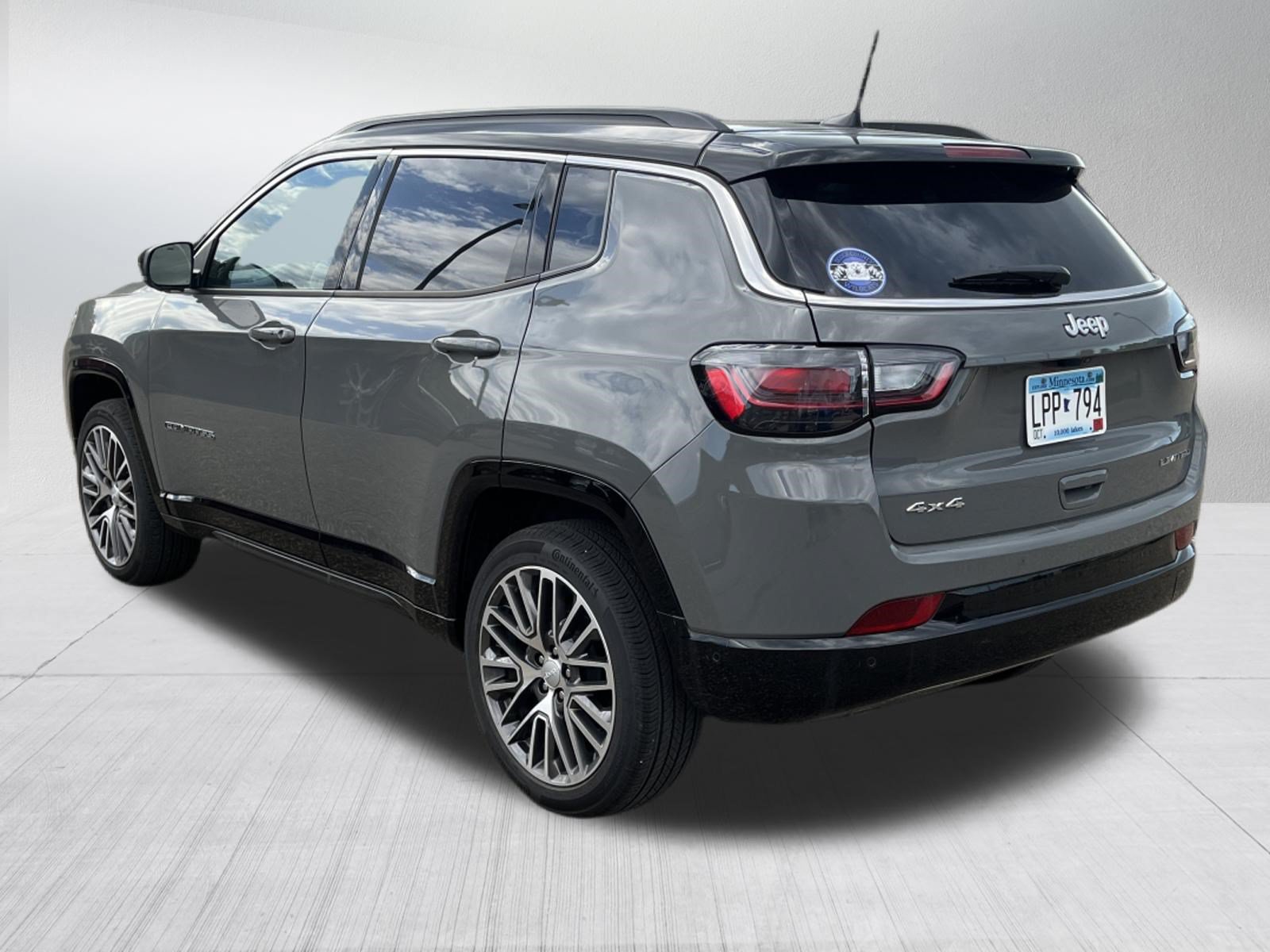 Used 2024 Jeep Compass Limited w/ Elite Group AWD/4WD image 7