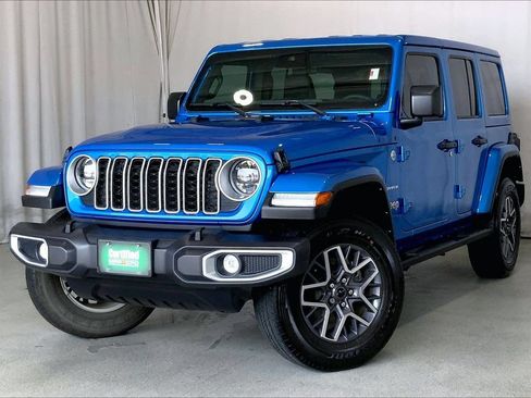Used 2024 Jeep Wrangler Unlimited Sahara AWD/4WD image 12