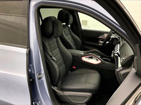 New 2026 Mercedes-Benz GLS 580 4MATIC image 5