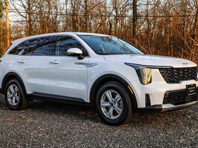 Used 2024 Kia Sorento LX