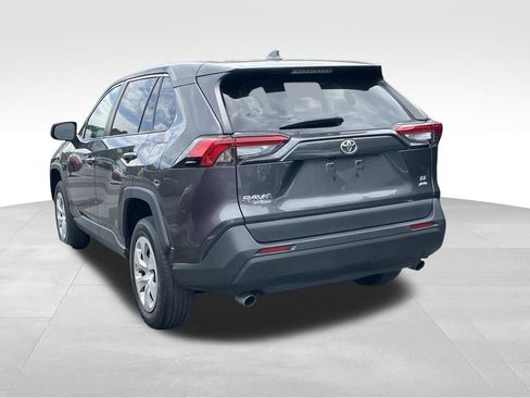 Used 2023 Toyota RAV4 LE AWD/4WD image 5
