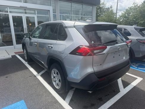 Used 2024 Toyota RAV4 LE FWD image 4