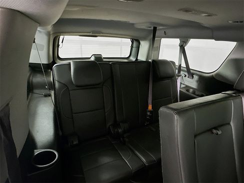 Used 2015 Chevrolet Suburban LT w/ Luxury Package image 28