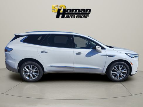 Used 2023 Buick Enclave Essence w/ Experience Buick Package AWD/4WD image 6