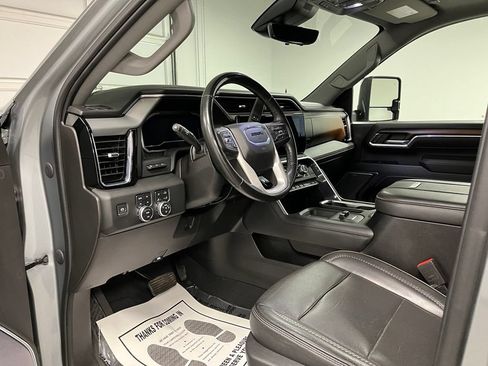 Used 2024 GMC Sierra 3500 Denali w/ Technology Package AWD/4WD image 20
