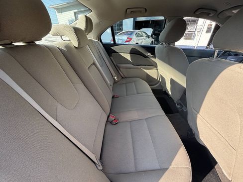 Used 2011 Ford Fusion Hybrid FWD image 23