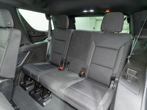 Used 2023 GMC Yukon SLE w/ Gmc Pro Safety Plus Package image 30