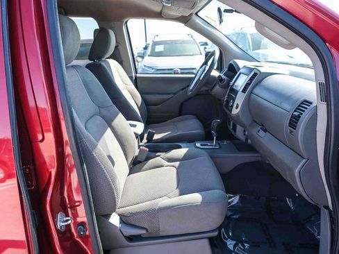 Used 2020 Nissan Frontier SV RWD image 18