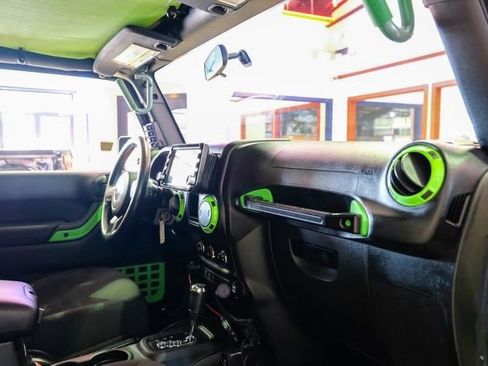 Used 2016 Jeep Wrangler Sport image 13