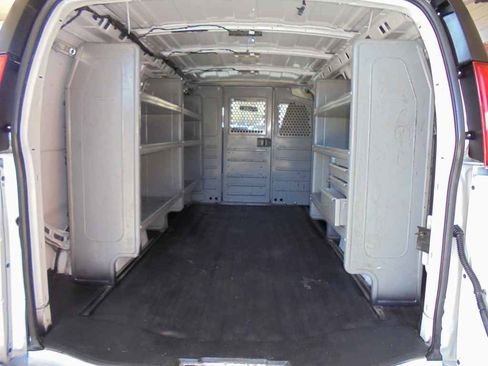 Used 2022 Chevrolet Express 2500 w/ Driver Convenience Package image 6