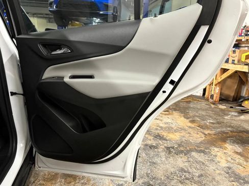 Used 2019 Chevrolet Equinox LT AWD/4WD image 18