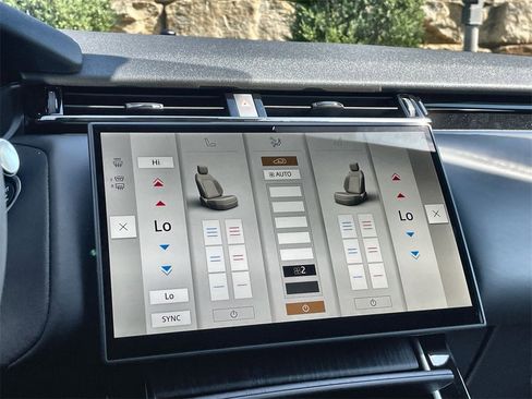 Used 2025 Land Rover Range Rover Velar Dynamic HSE image 26