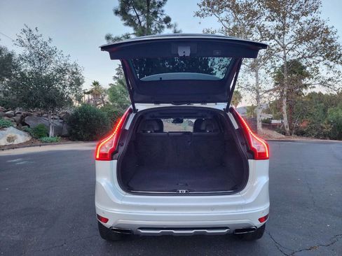 Used 2017 Volvo XC60 T6 Dynamic w/ Climate Package image 7