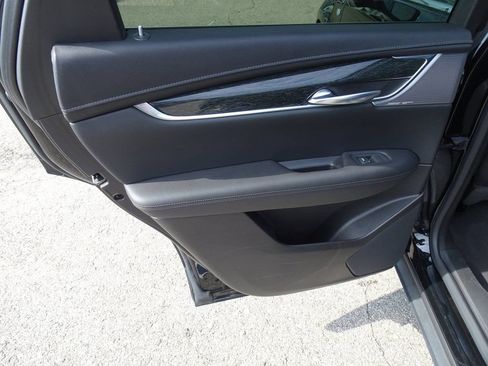 Used 2021 Cadillac XT5 Premium Luxury AWD/4WD image 17