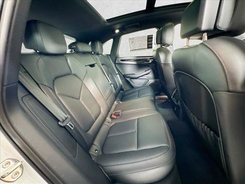 Certified 2026 Porsche Macan AWD/4WD image 24