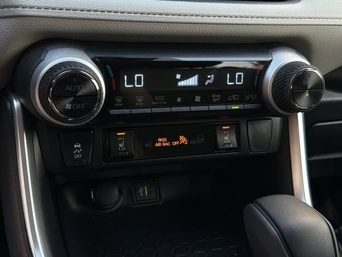 Used 2025 Toyota RAV4 XLE w/ Convenience Package AWD/4WD image 28