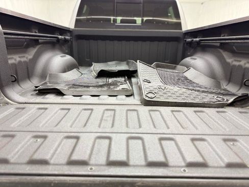 Used 2022 RAM 1500 Laramie AWD/4WD image 26