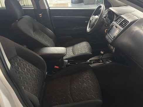 Used 2023 Mitsubishi Outlander Sport ES image 14