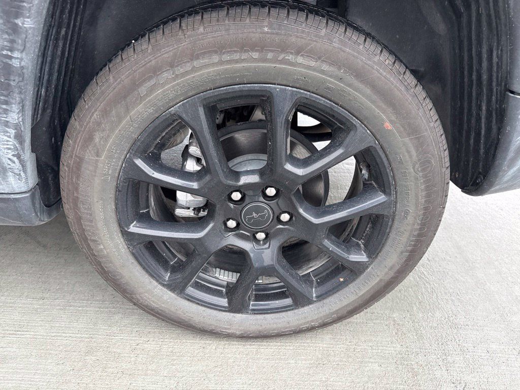 Used 2026 Jeep Compass Latitude AWD/4WD image 9