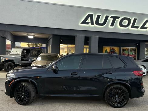 Used 2020 BMW X5 M50i w/ Premium Package image 3
